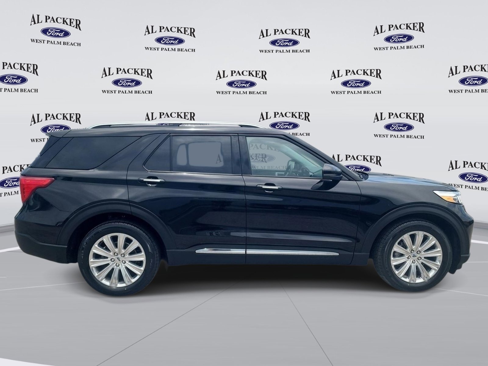 Used 2022 Ford Explorer Limited w/ Equipment Group 301A RWD image 6