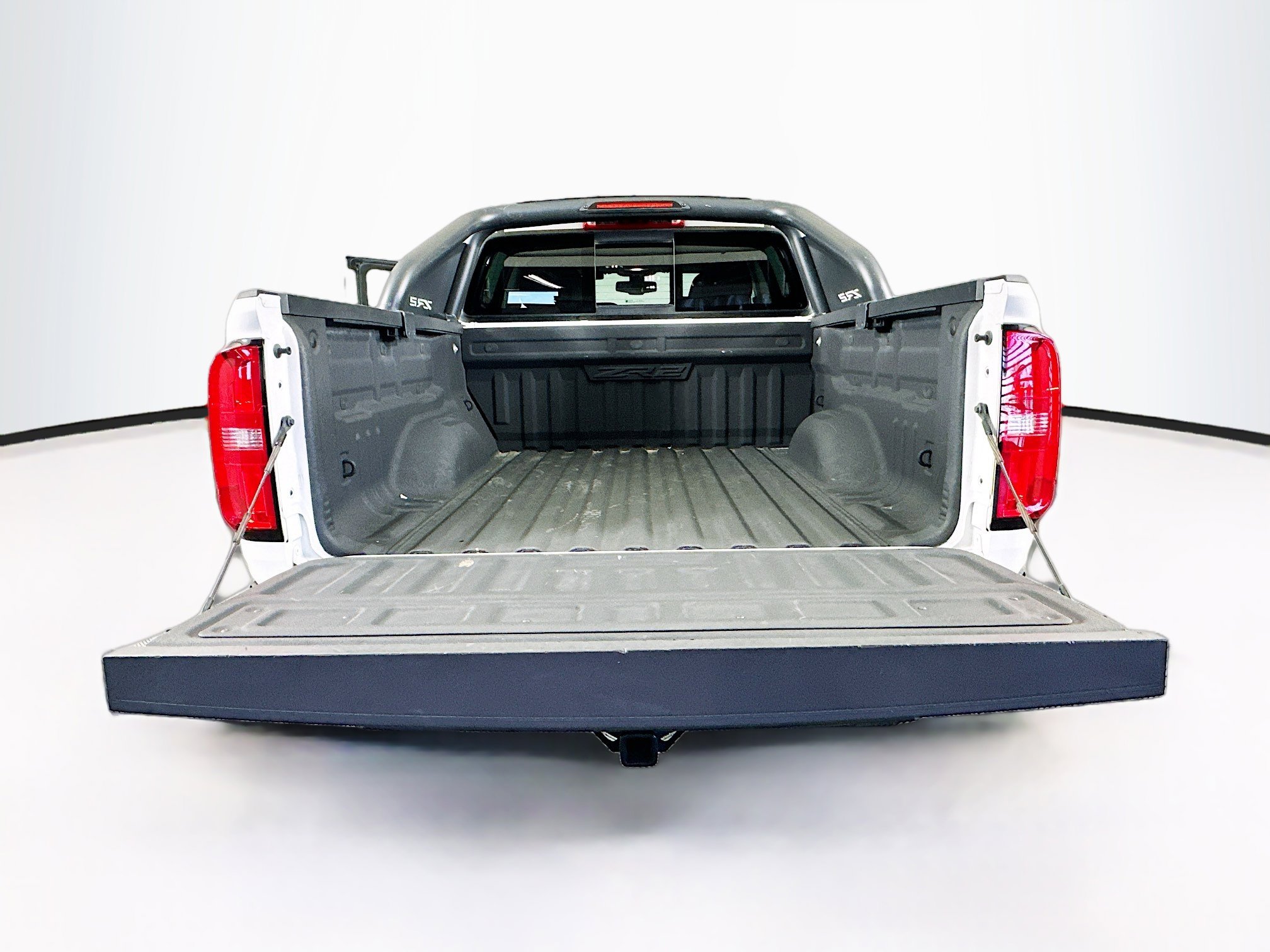 Used 2021 Chevrolet Colorado ZR2 w/ ZR2 Dusk Special Edition AWD/4WD image 28
