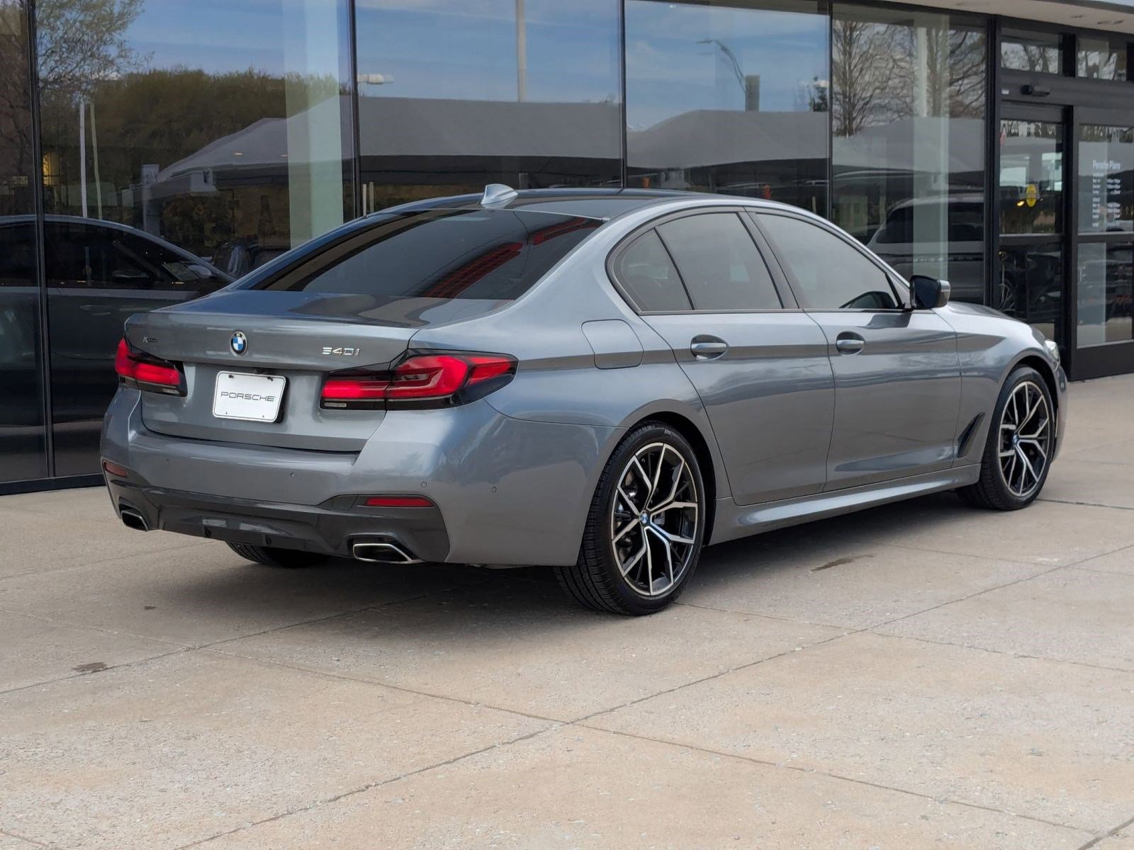 Used 2021 BMW 540i xDrive 540i xDrive image 9