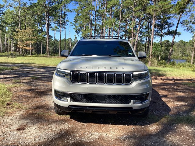 Used 2022 Jeep Wagoneer Series I w/ Premium Group I image 2