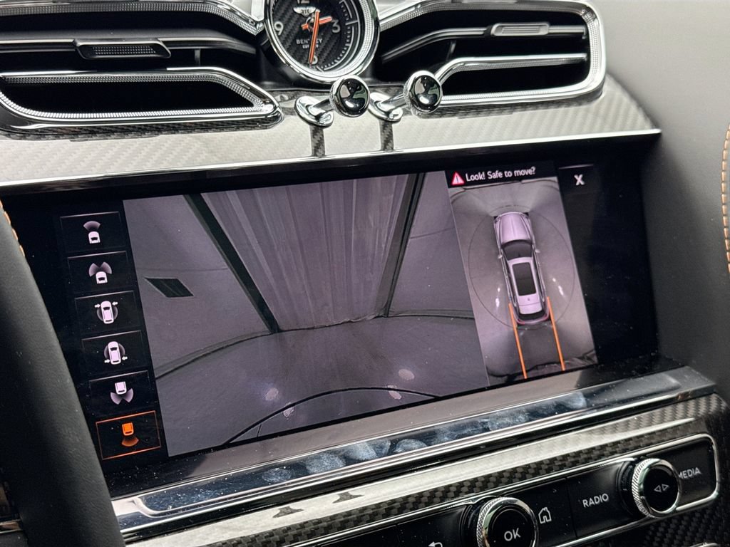 Certified 2023 Bentley Bentayga AWD/4WD image 15