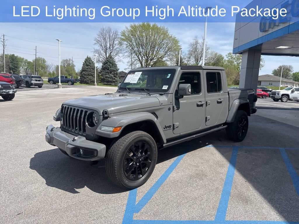 Used 2023 Jeep Gladiator Overland image 3
