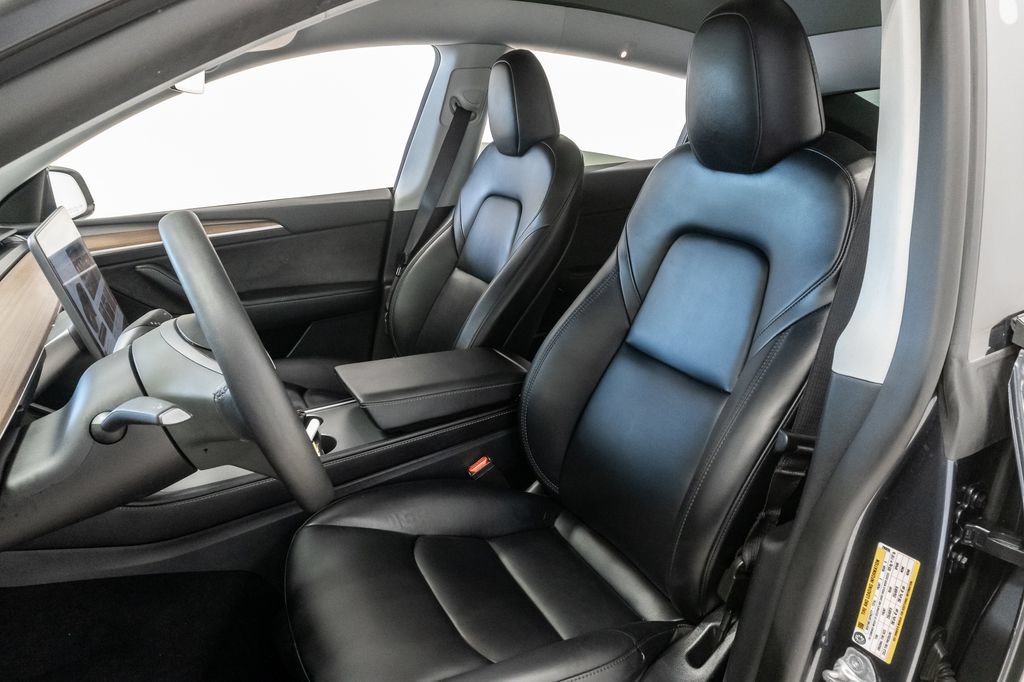 Used 2025 Tesla Model Y Long Range AWD/4WD image 9