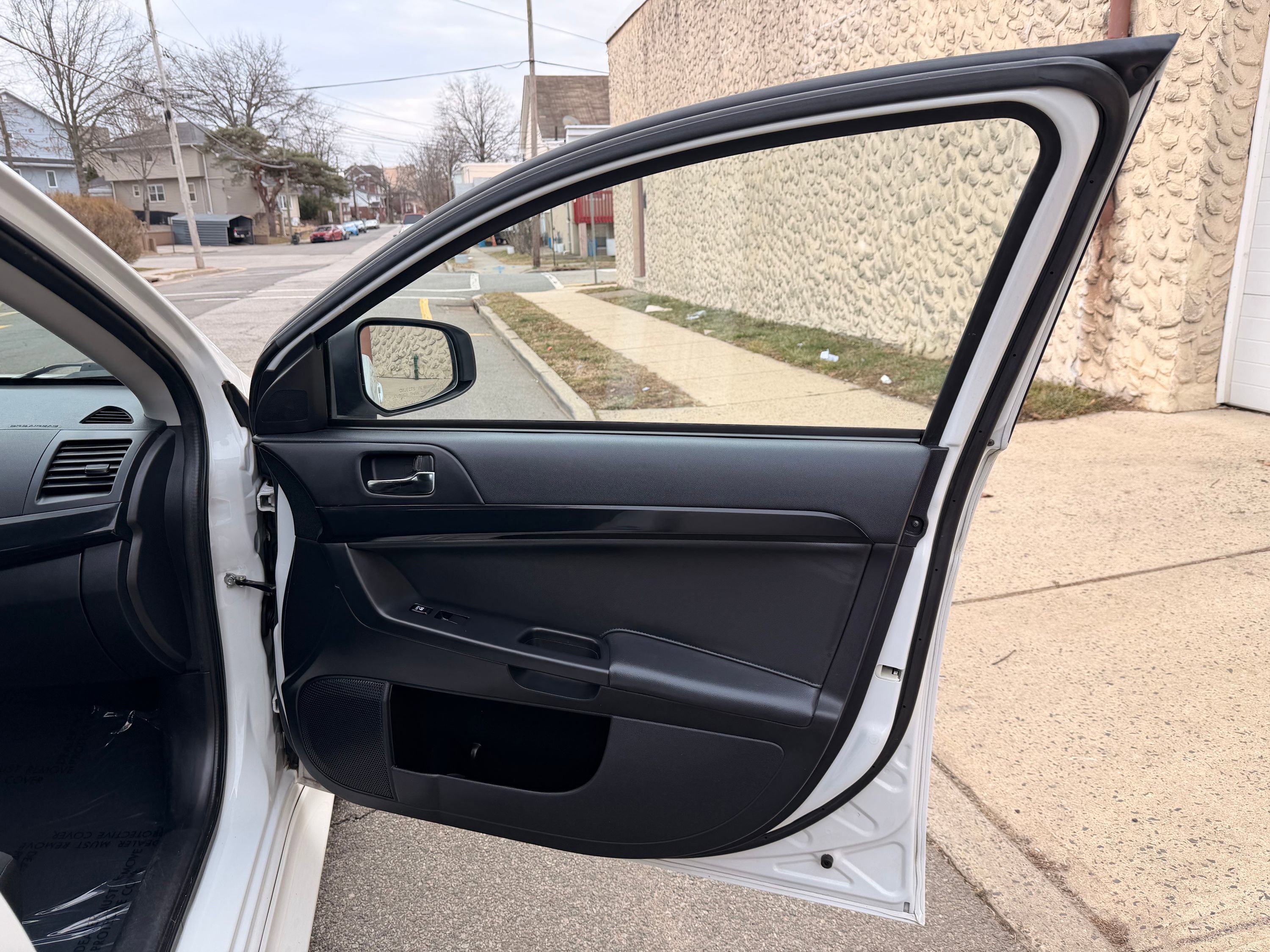 Used 2017 Mitsubishi Lancer ES image 29