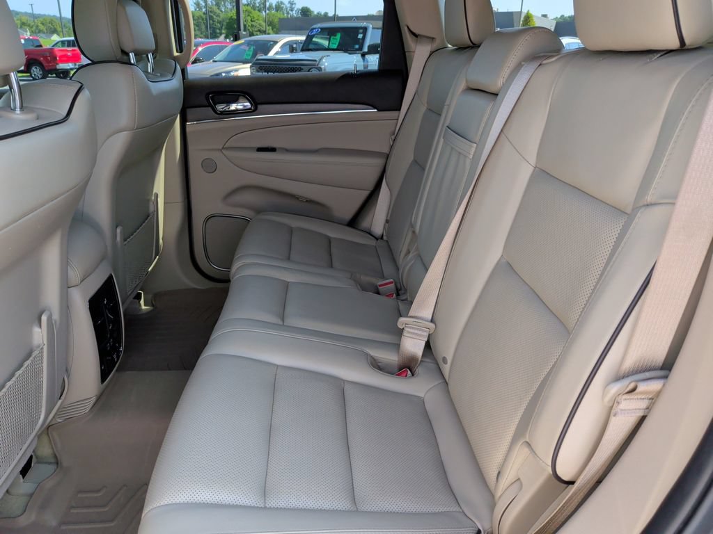 Used 2020 Jeep Grand Cherokee Overland AWD/4WD image 6
