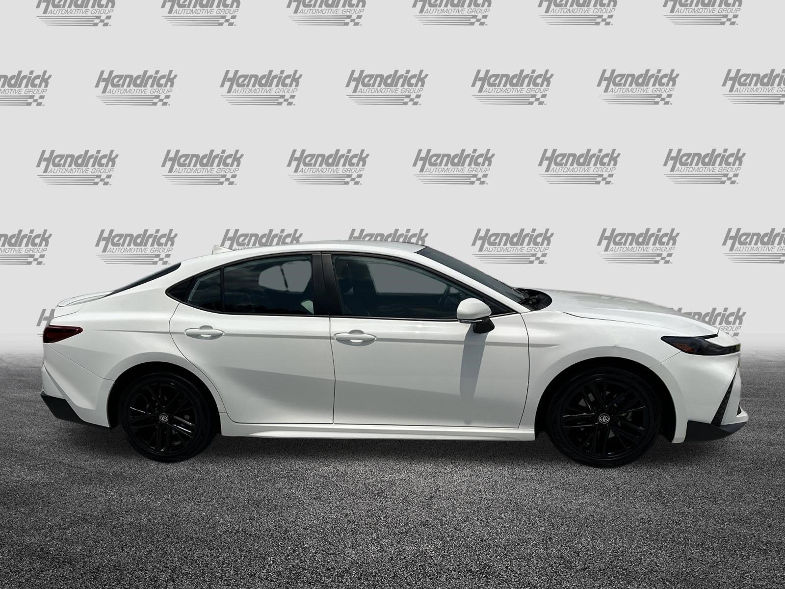 Used 2025 Toyota Camry SE FWD image 11