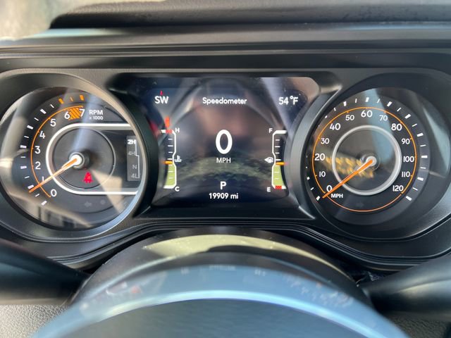 Used 2024 Jeep Wrangler Sahara w/ Technology Group AWD/4WD image 21