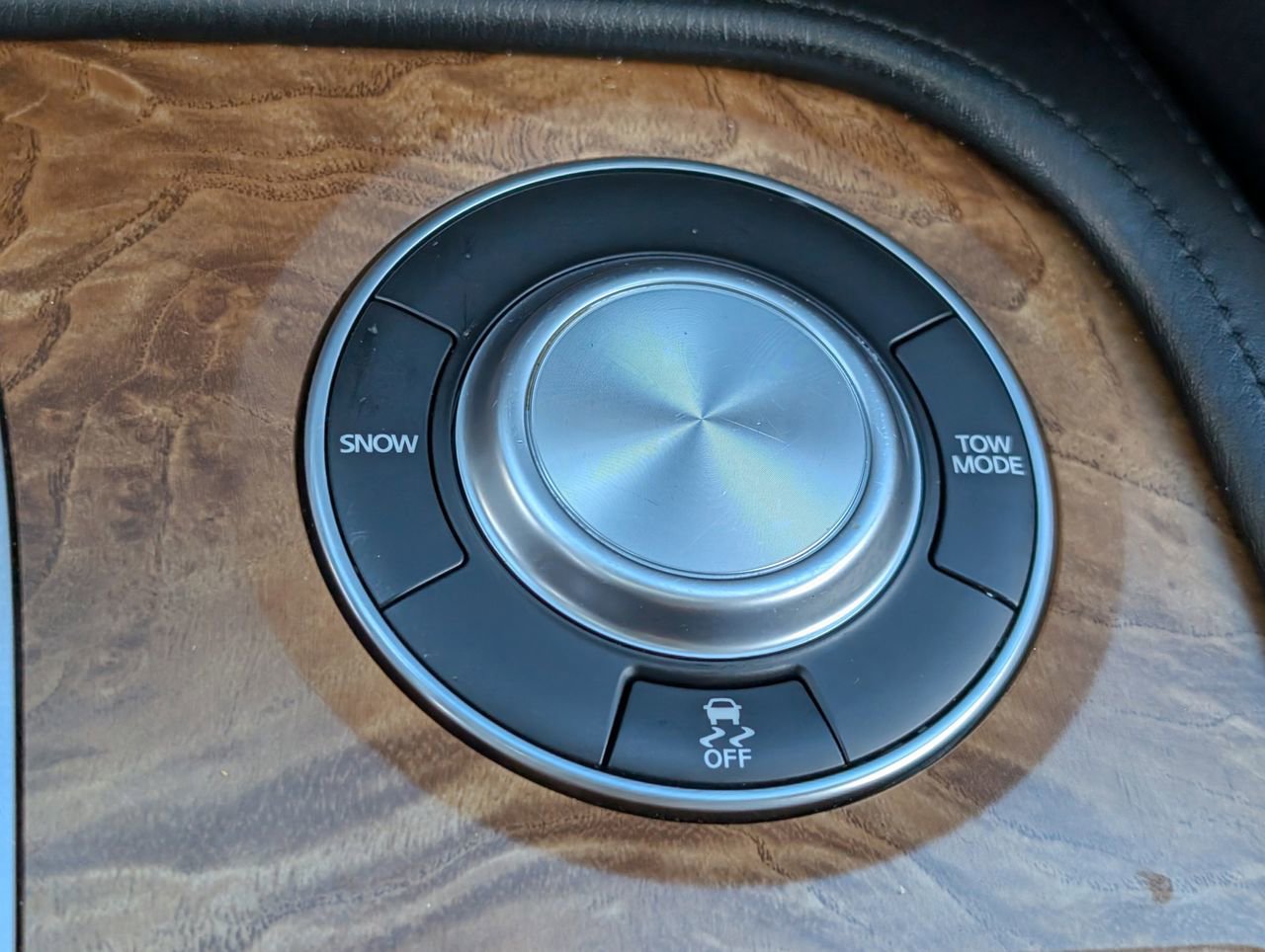 Certified 2022 Nissan Armada SL image 18