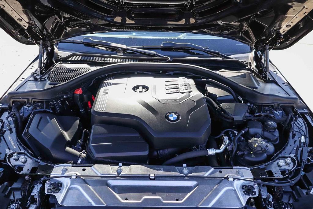 Used 2025 BMW 230i Coupe w/ Premium Package image 32