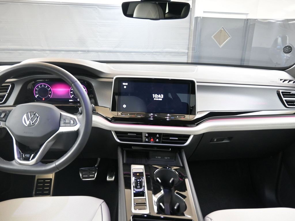 Certified 2025 Volkswagen Atlas Cross Sport SEL Premium R-Line image 23