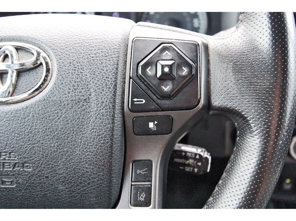 Used 2020 Toyota Tacoma TRD Off-Road w/ Technology Package AWD/4WD image 14