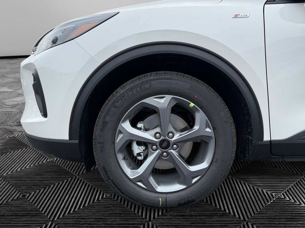 New 2026 Ford Escape ST-Line w/ Cold Weather Package image 9
