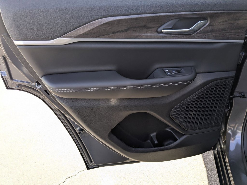 New 2026 Jeep Grand Cherokee Altitude AWD/4WD image 27