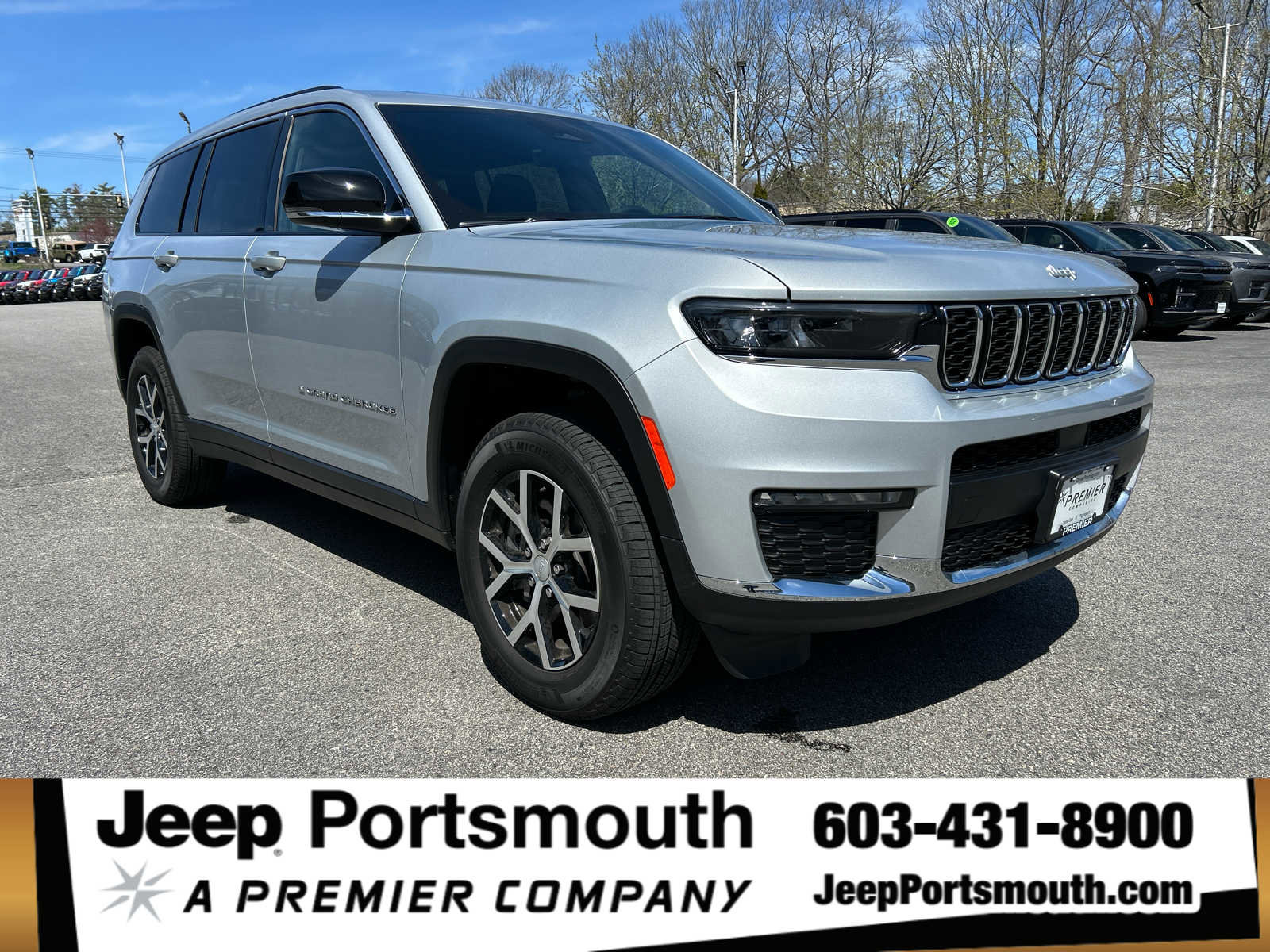Used 2025 Jeep Grand Cherokee L Limited w/ Trailer Tow Package AWD/4WD image 1