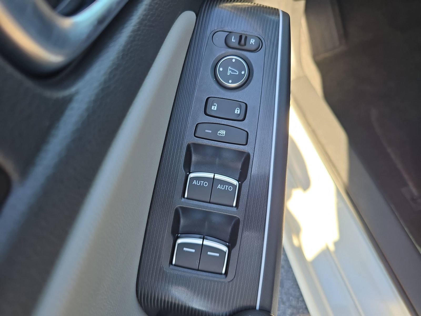 Certified 2025 Honda Civic Sport Touring image 14