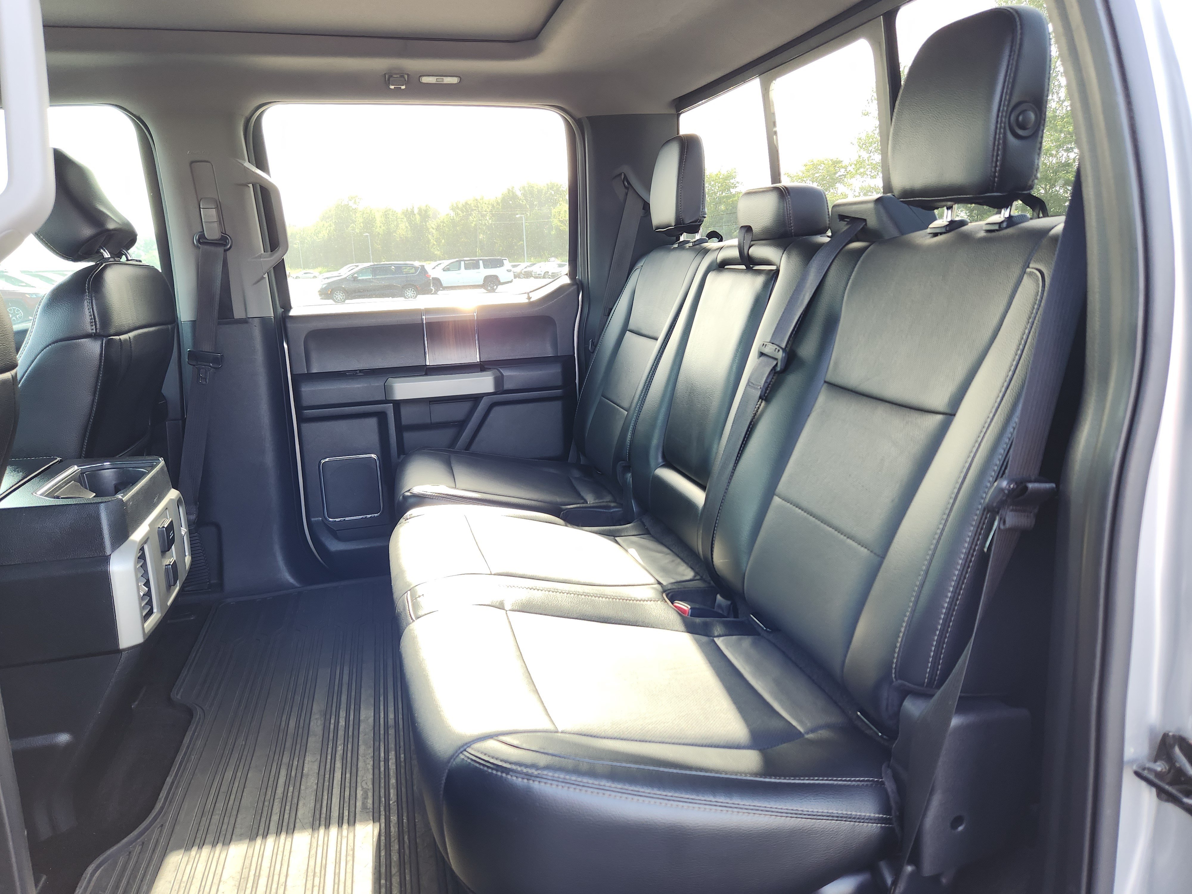 Used 2015 Ford F150 Lariat AWD/4WD image 12
