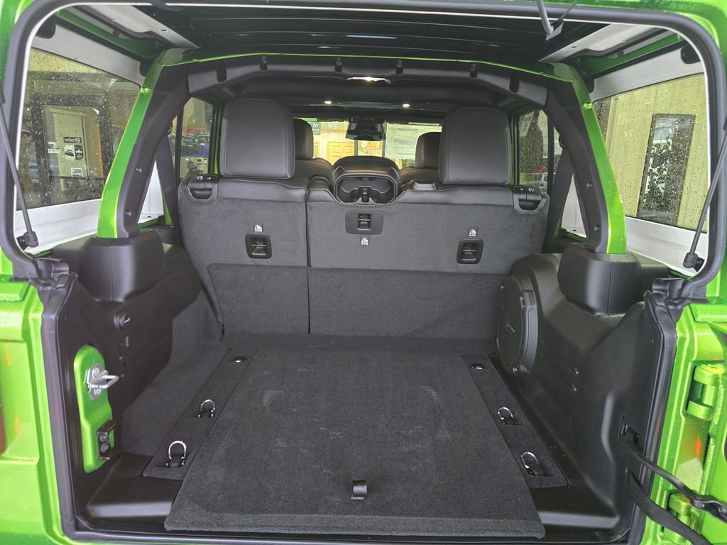 New 2026 Jeep Wrangler Unlimited Rubicon w/ Safety Group image 15