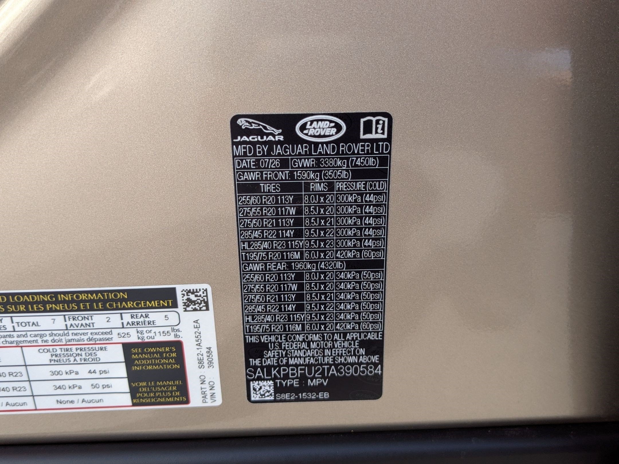 New 2026 Land Rover Range Rover Long Wheelbase SE AWD/4WD image 36