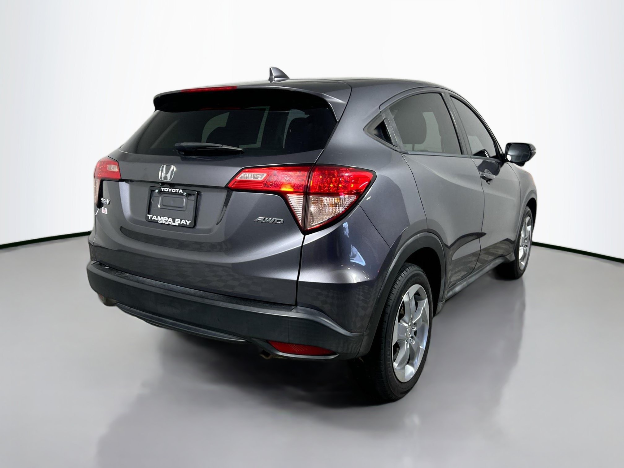 Used 2017 Honda HR-V EX image 4