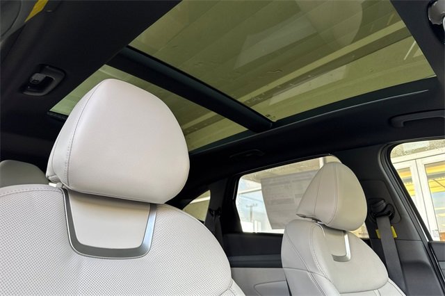 New 2025 Hyundai Tucson Limited image 17