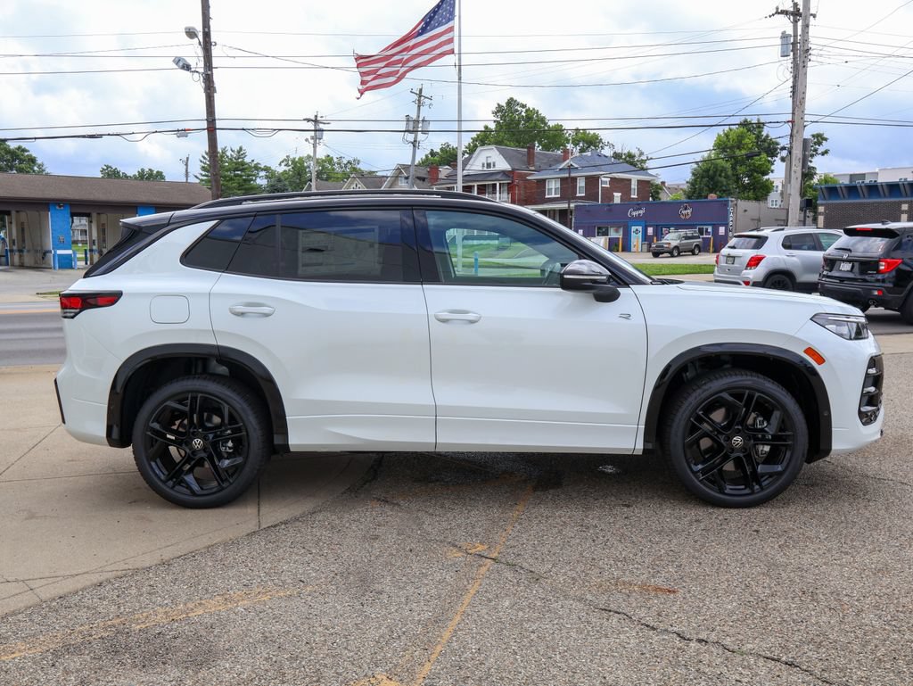New 2026 Volkswagen Tiguan SE R-Line AWD/4WD image 6