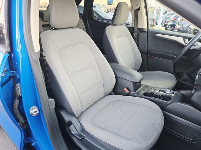 Used 2020 Ford Escape SE image 13