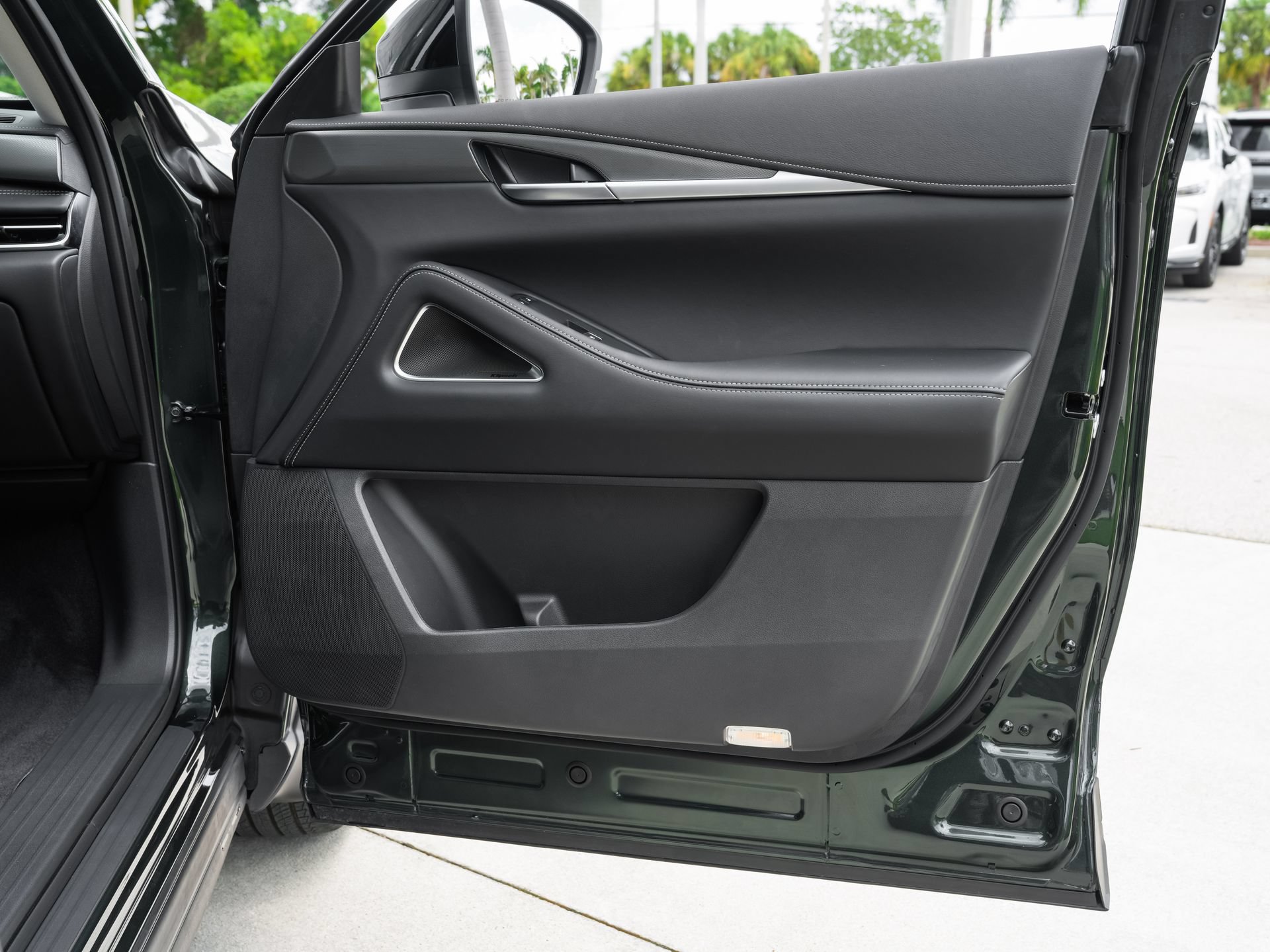 Certified 2026 INFINITI QX60 Luxe w/ Cargo Package FWD image 37