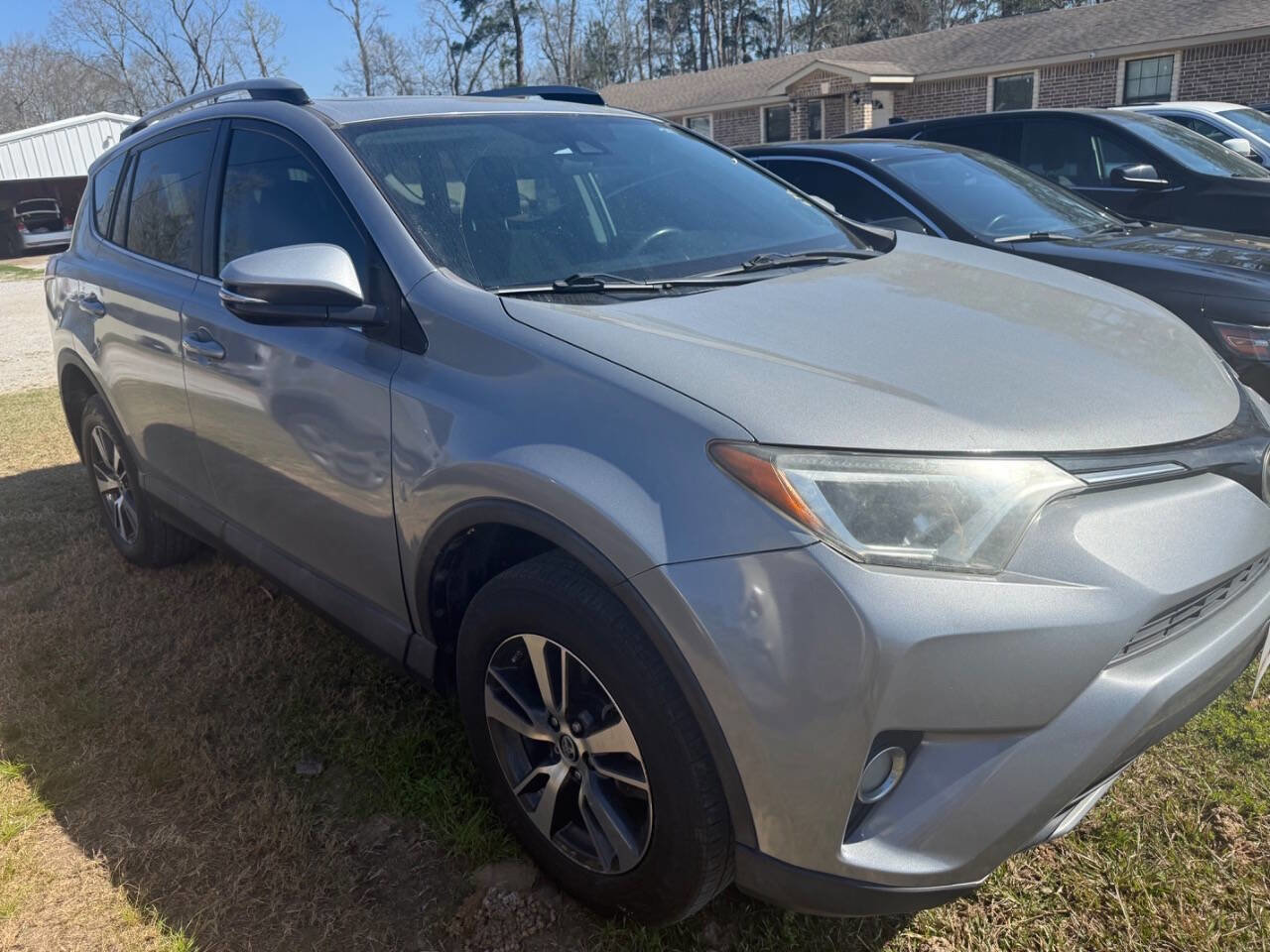 Used 2017 Toyota RAV4 XLE image 6