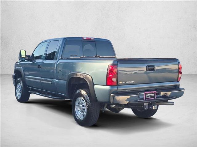 Used 2006 Chevrolet Silverado 2500 LT w/ Heavy-Duty Power Package RWD image 8