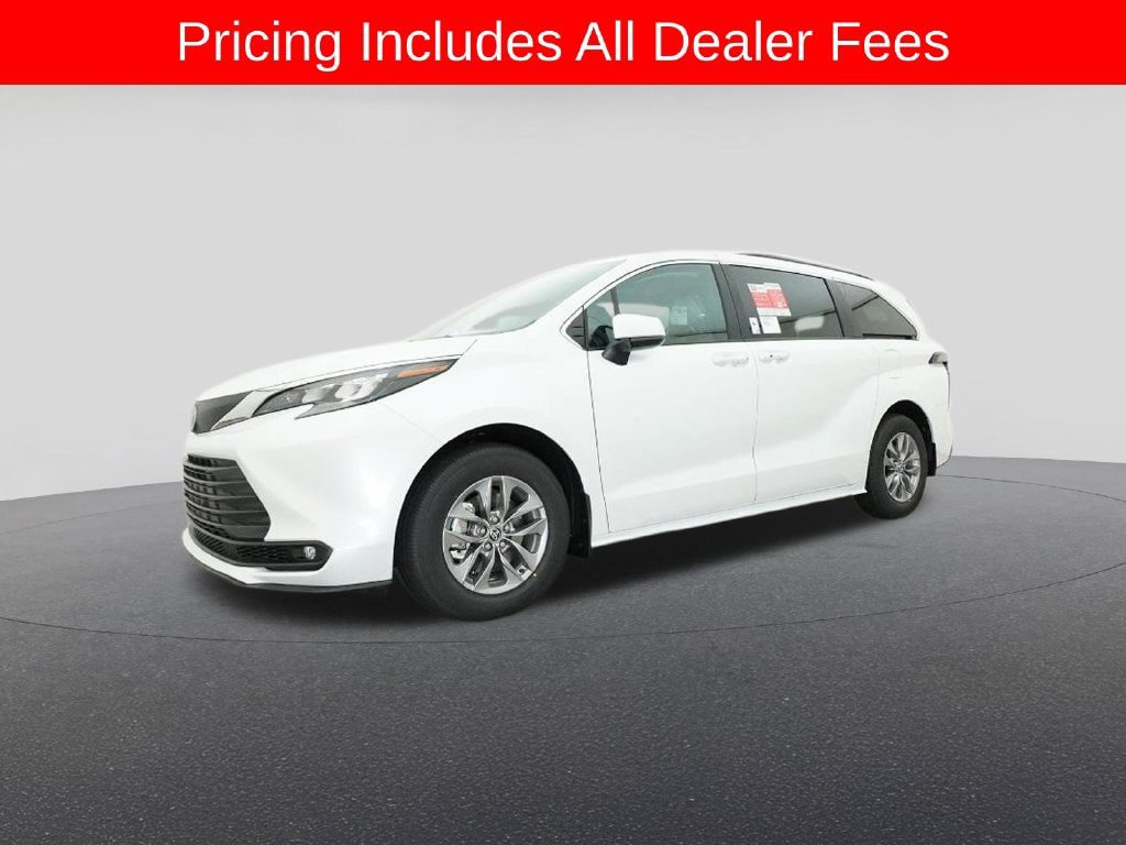 New 2026 Toyota Sienna XLE FWD image 17