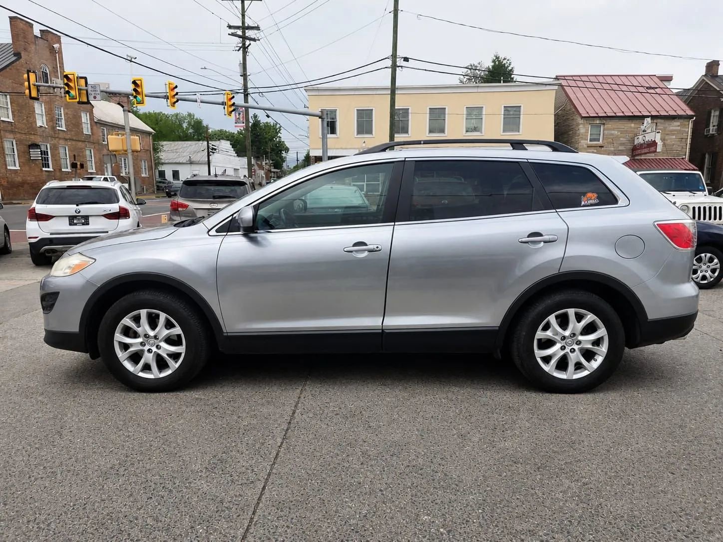 Used 2012 MAZDA CX-9 Touring w/ Moonroof & Bose Audio Pkg AWD/4WD image 2