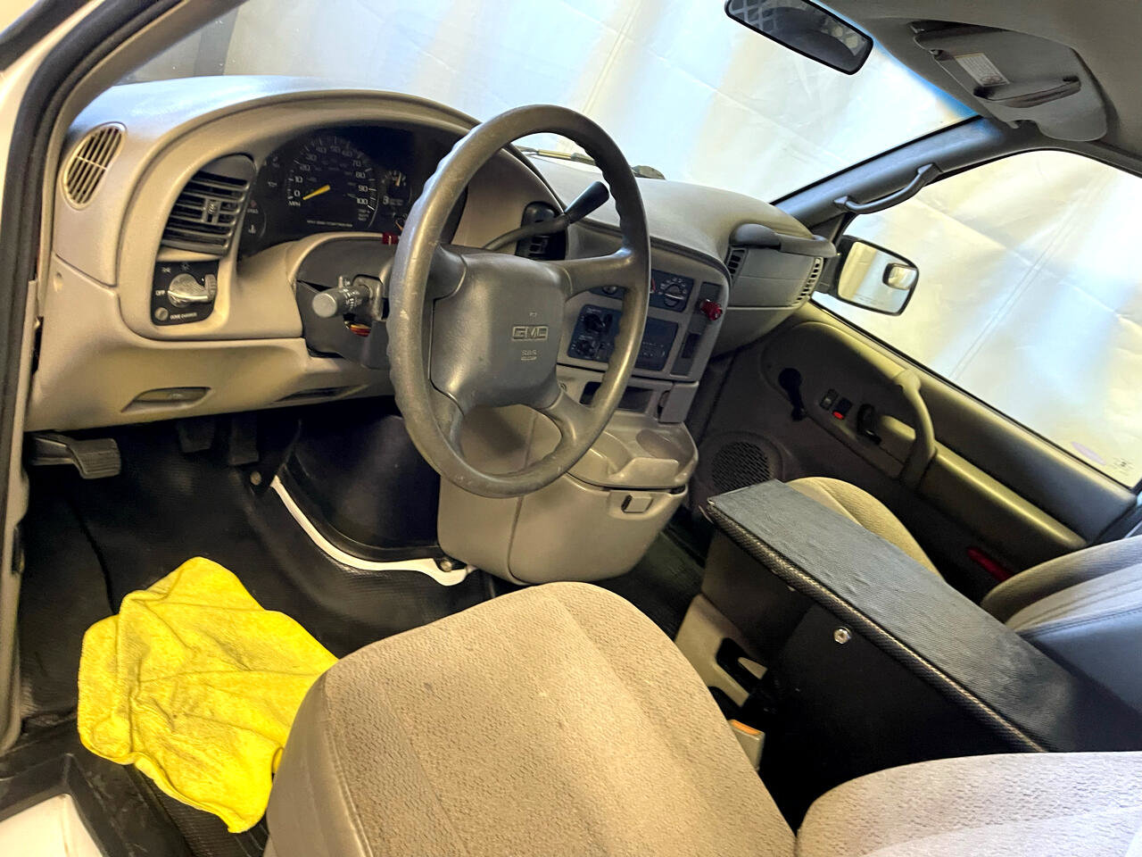 Used 1999 GMC Safari image 21