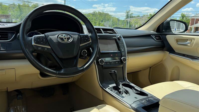Used 2015 Toyota Camry XLE FWD image 26