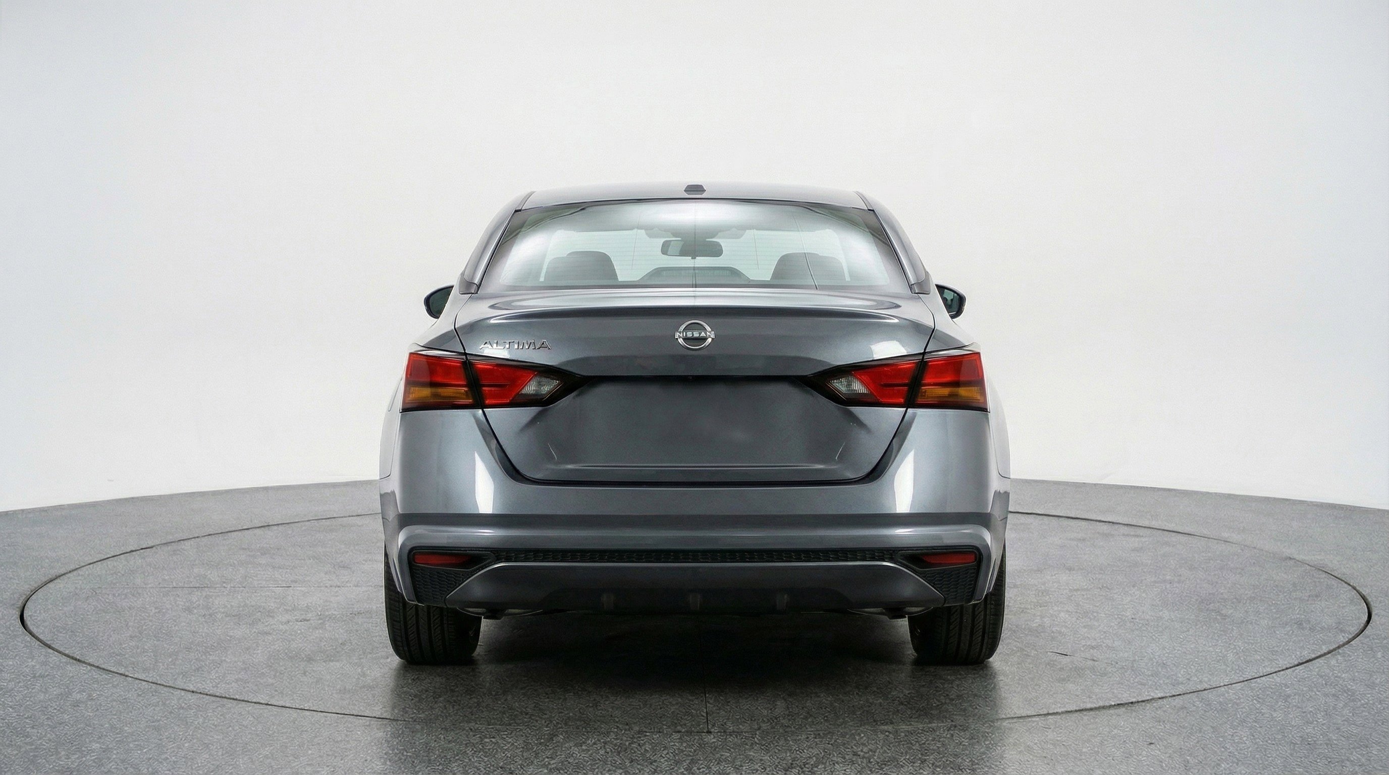 Used 2025 Nissan Altima 2.5 SV FWD image 7