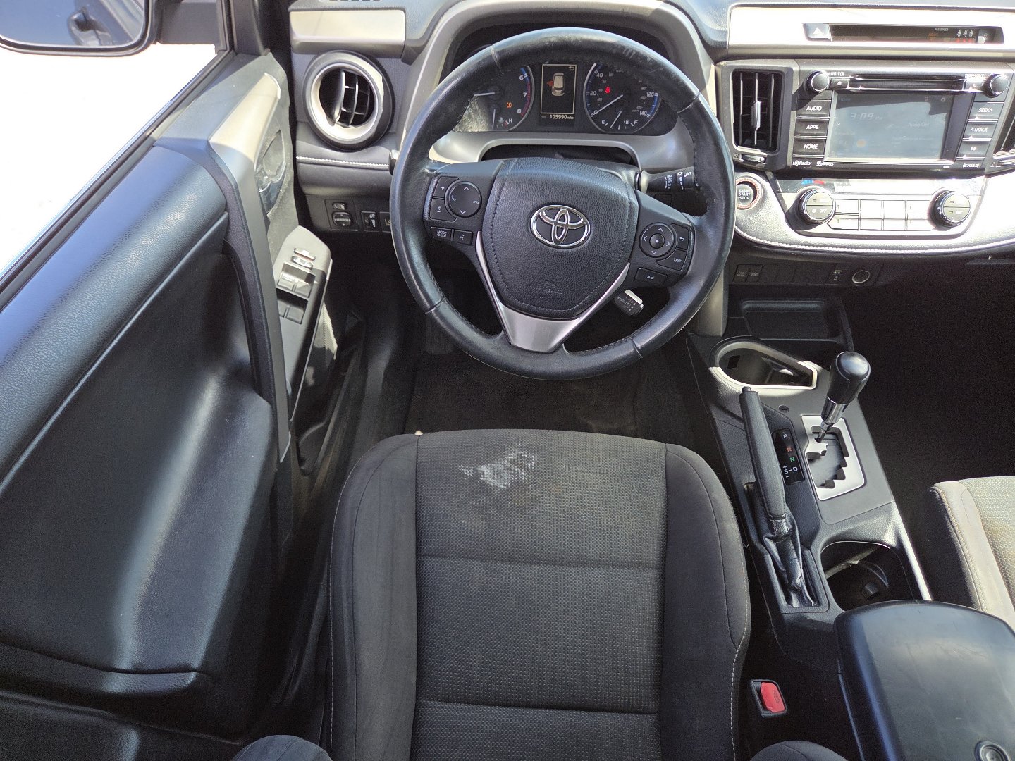 Used 2018 Toyota RAV4 XLE w/ Plus Extra Value Package FWD image 23