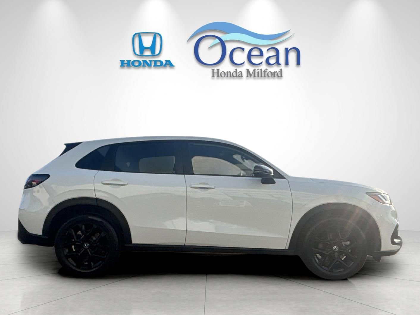 Used 2023 Honda HR-V Sport image 2