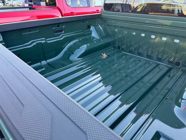 New 2025 Nissan Frontier SV image 4