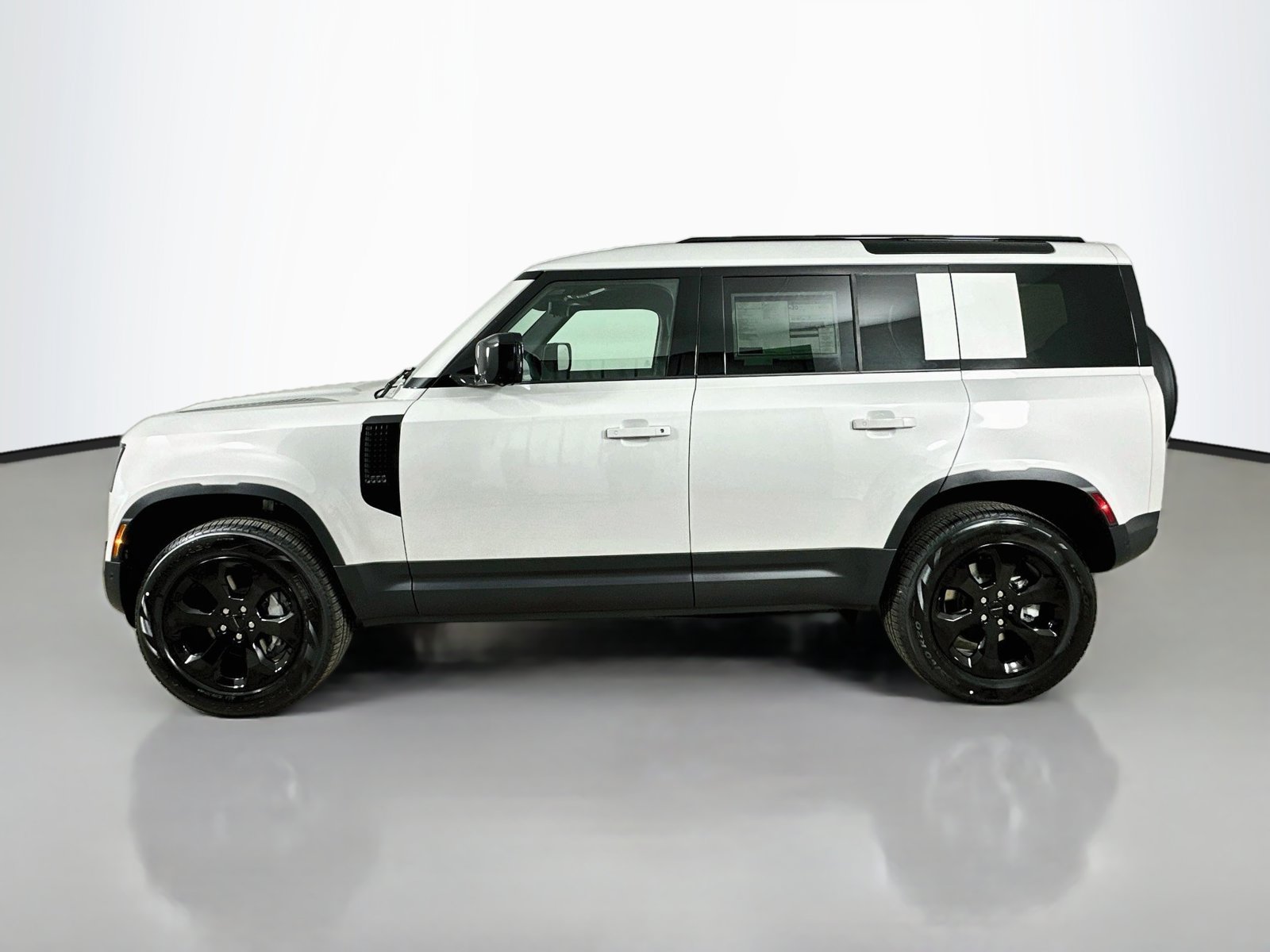 New 2026 Land Rover Defender 110 S AWD/4WD image 8