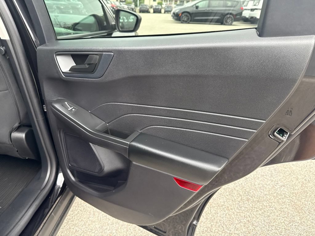Used 2022 Ford Escape SE AWD/4WD image 24