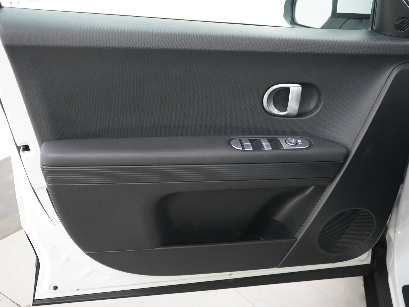 Certified 2024 Hyundai Ioniq 5 SEL AWD/4WD image 19