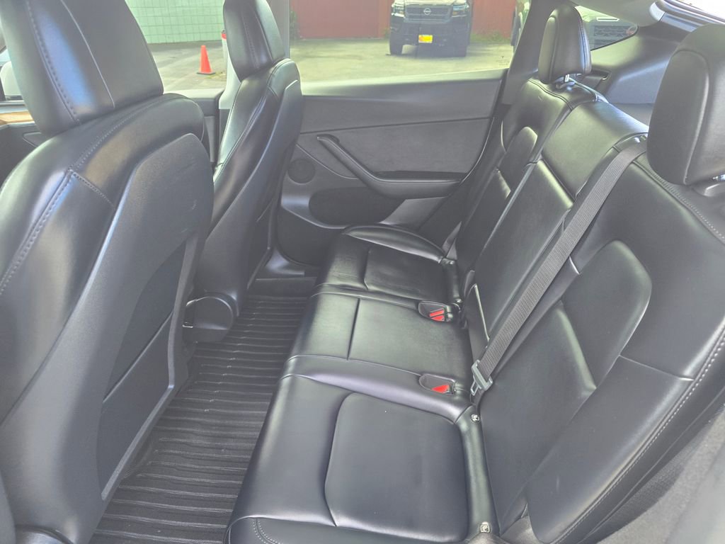 Used 2023 Tesla Model Y Performance image 13