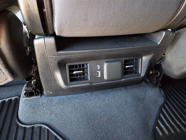 Used 2025 Chevrolet Silverado 2500 LT w/ Convenience Package image 17