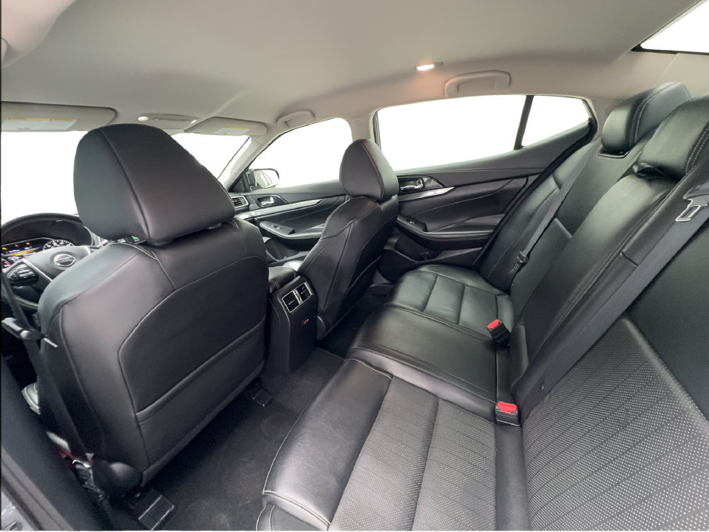 Used 2019 Nissan Maxima 3.5 SV w/ Floor Mat Group FWD image 32