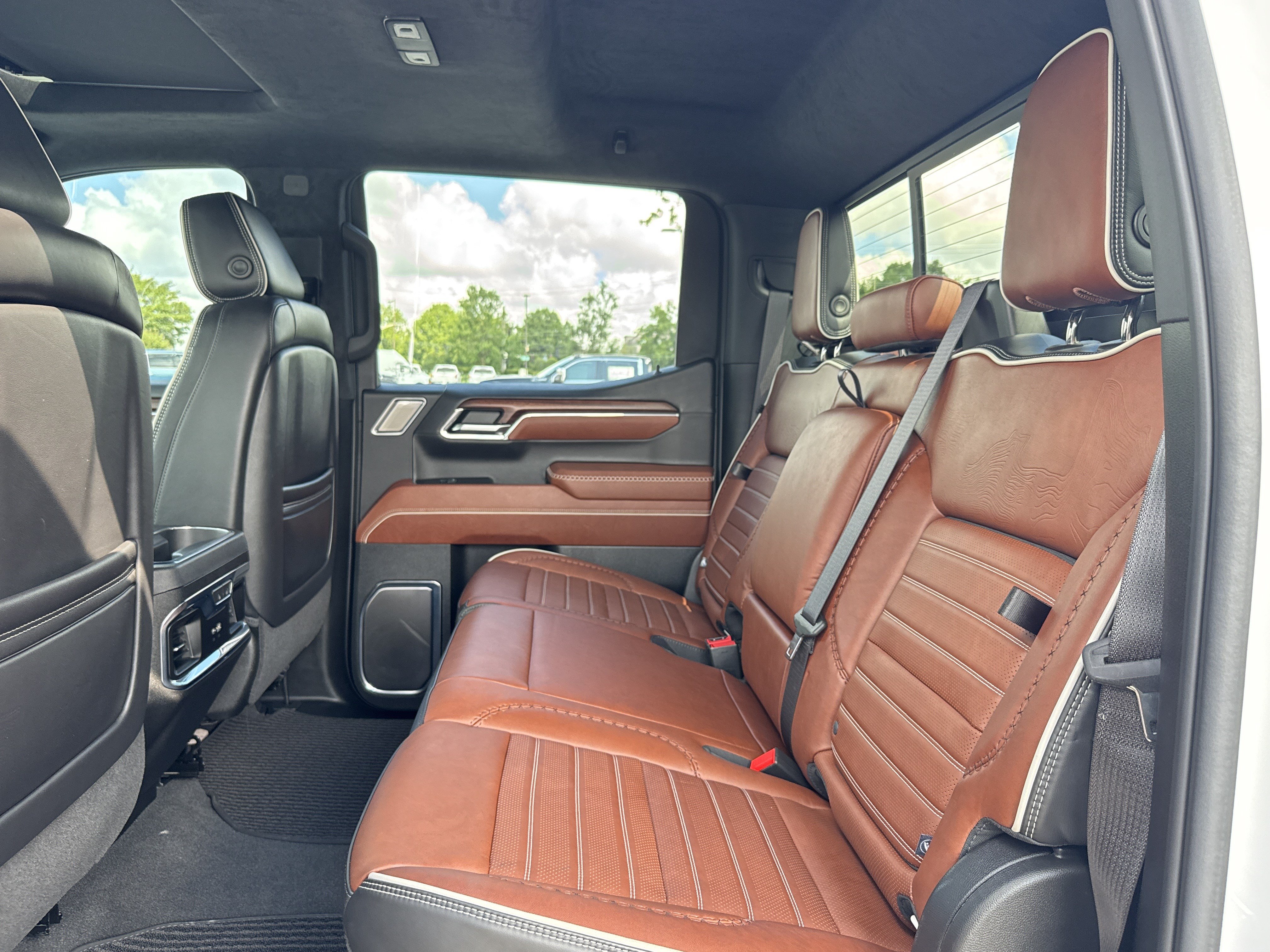 Used 2024 GMC Sierra 1500 Denali Ultimate AWD/4WD image 32