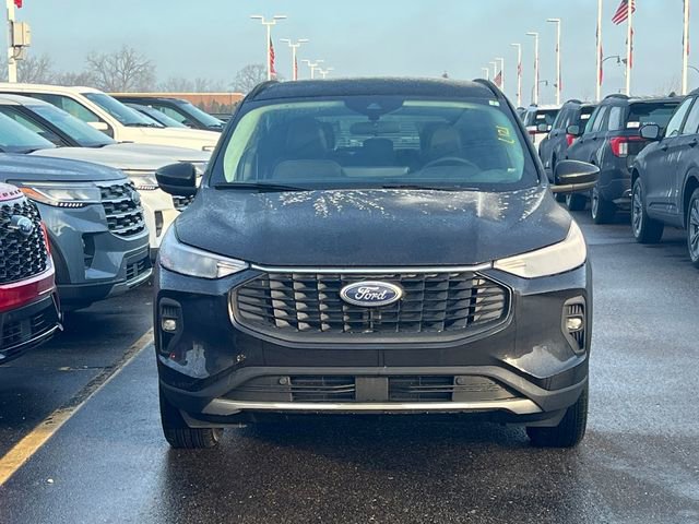 New 2026 Ford Escape SE FWD image 2