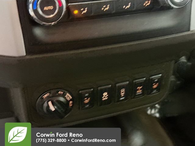 Used 2015 Nissan Frontier PRO-4X image 16