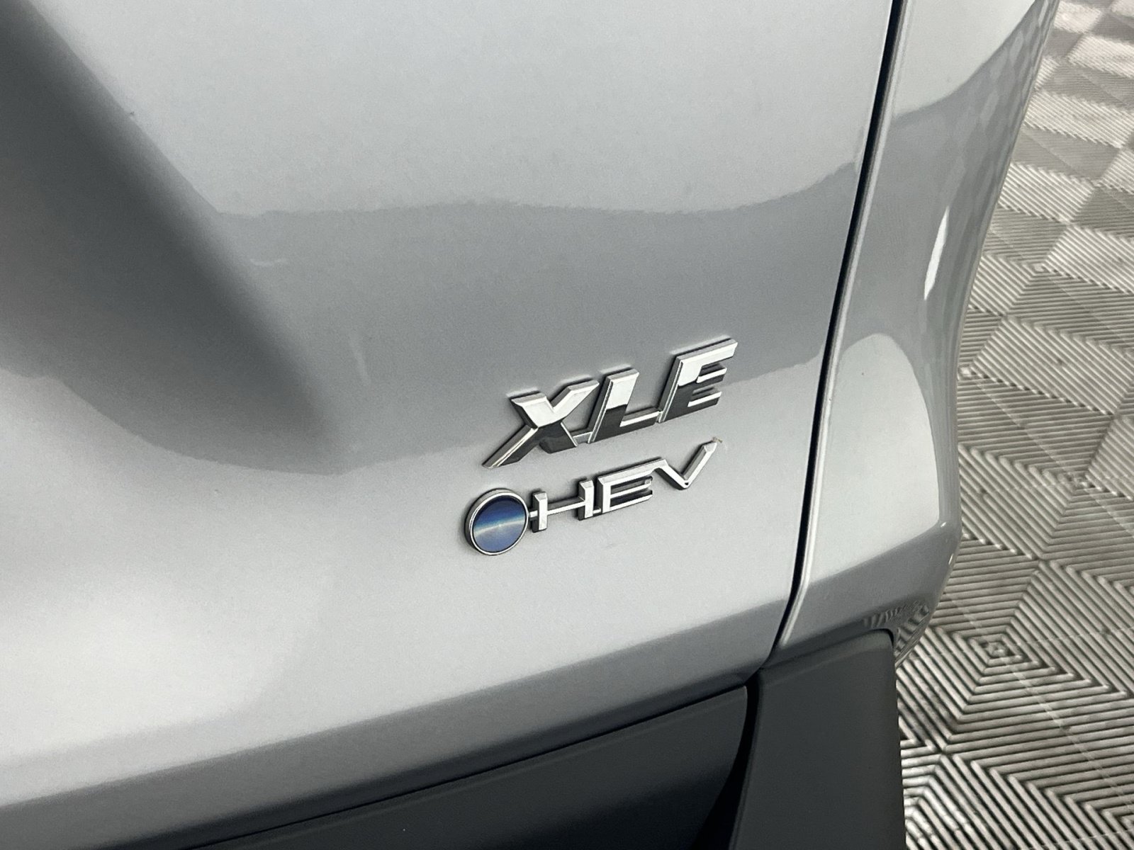 Used 2025 Toyota RAV4 XLE AWD/4WD image 27