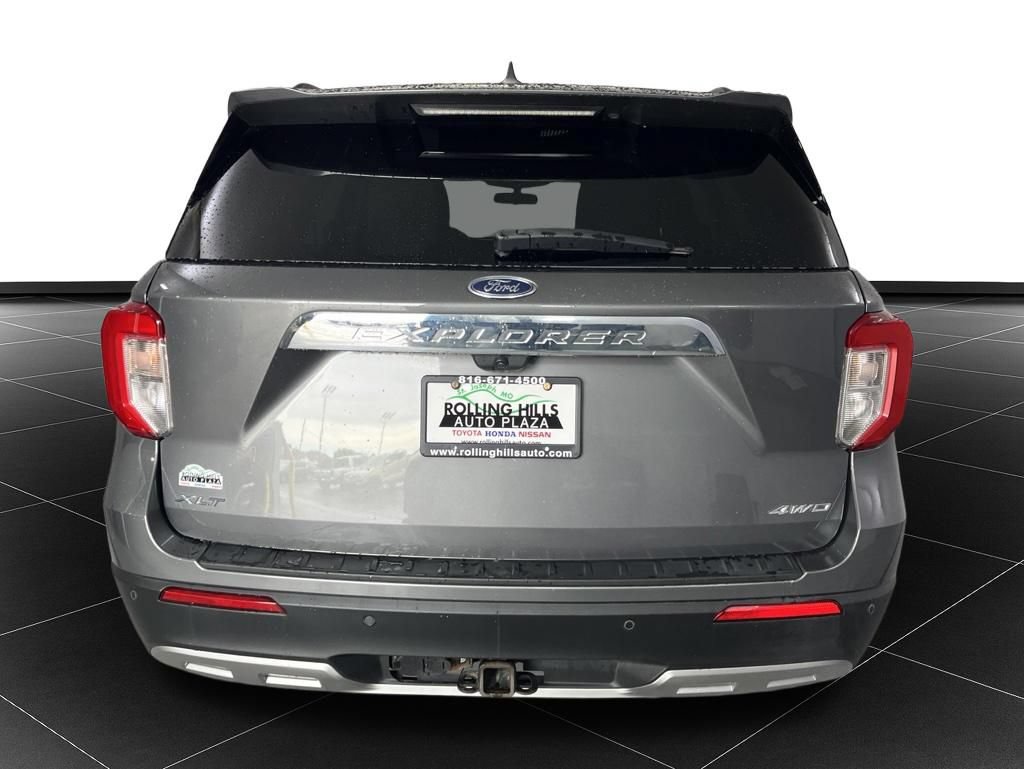 Used 2023 Ford Explorer XLT w/ Equipment Group 202A AWD/4WD image 4