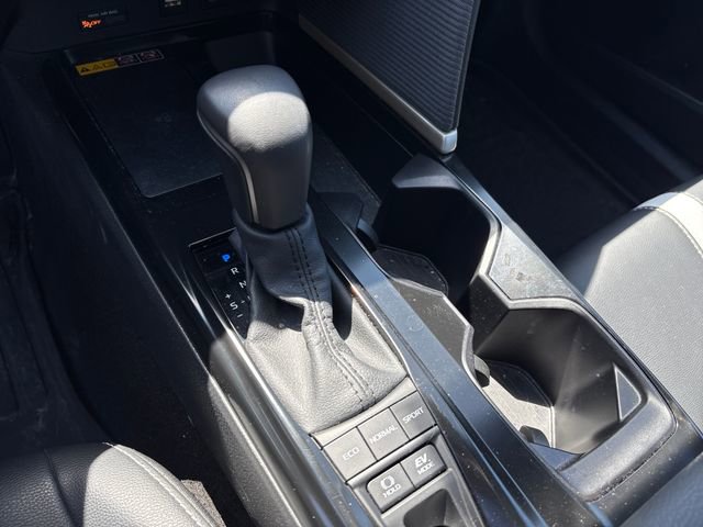Used 2025 Toyota Camry SE w/ Convenience Package FWD image 25