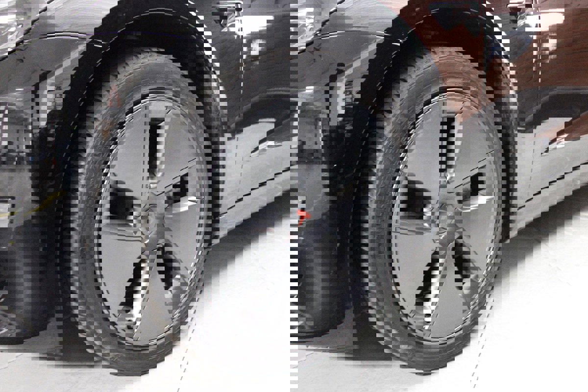 Used 2023 Tesla Model 3 Standard Range image 6